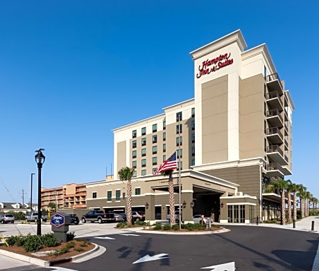 Hampton Inn & Suites by Hilton Carolina Beach Oceanfront
