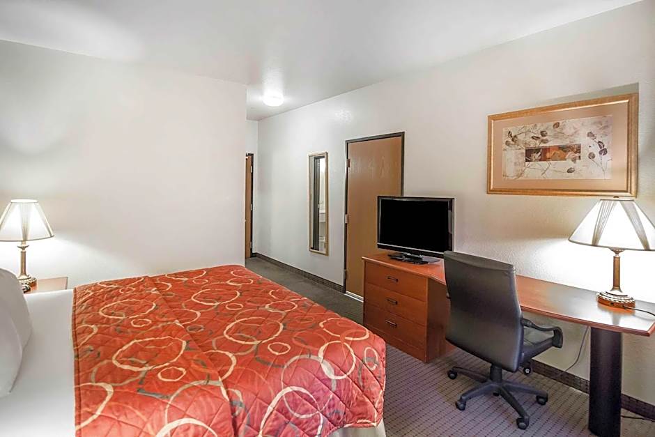 Quality Inn Parsons North