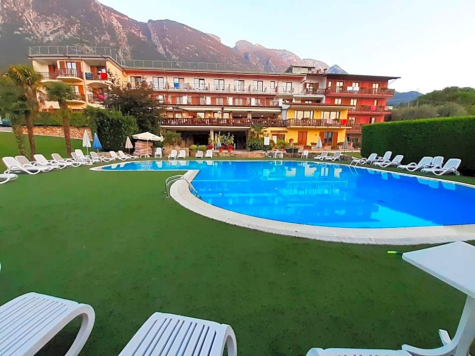 Park Hotel Val Di Monte ***S