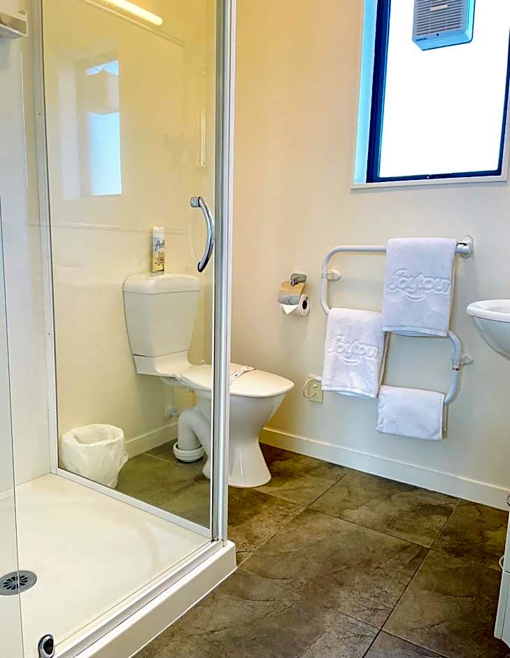 298 Westside Motor Lodge