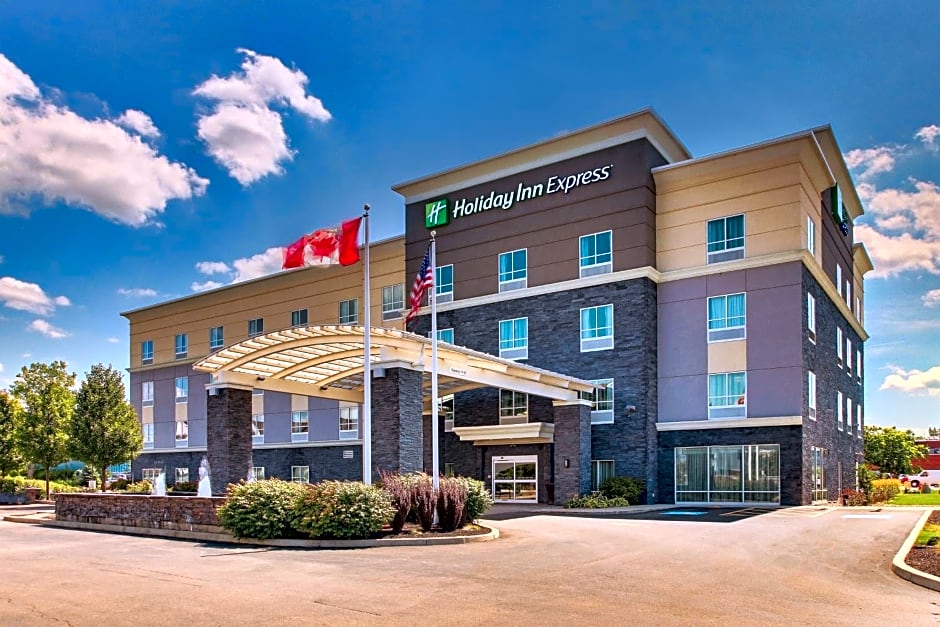 Holiday Inn Express & Suites Cheektowaga North East By IHG