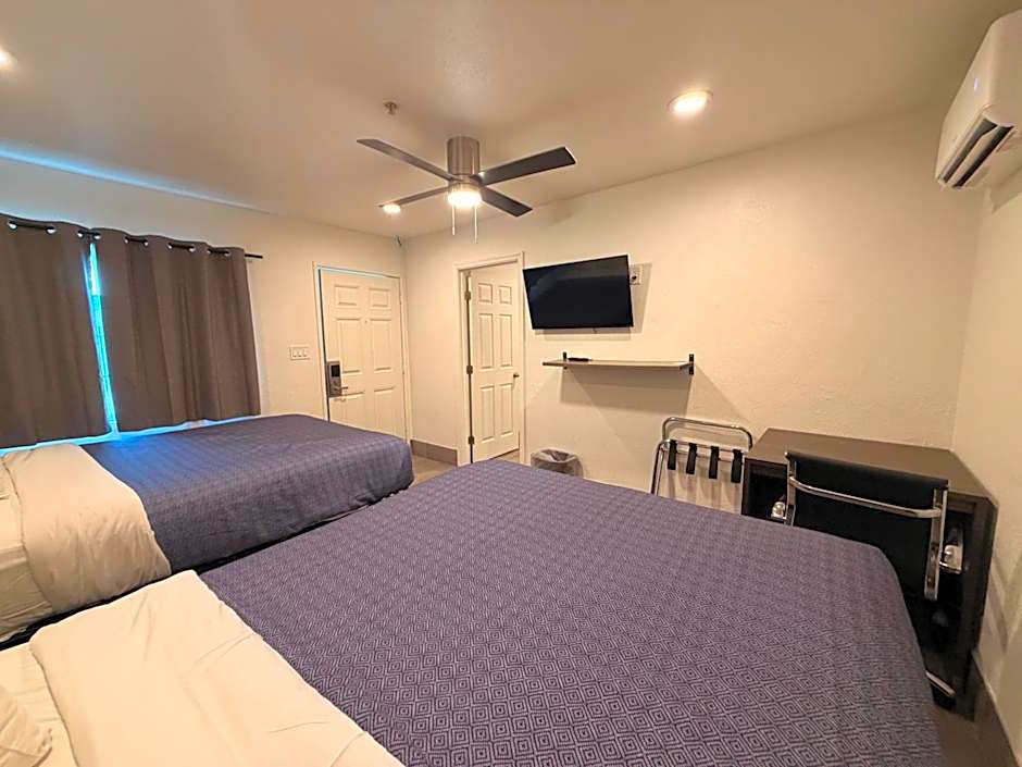 Holland Inn and Suites