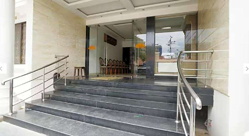 HOTEL BHARANI