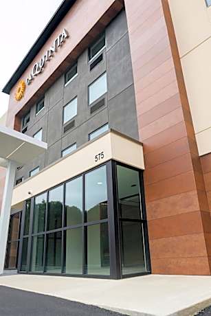 La Quinta Inn & Suites by Wyndham Atlanta Roswell