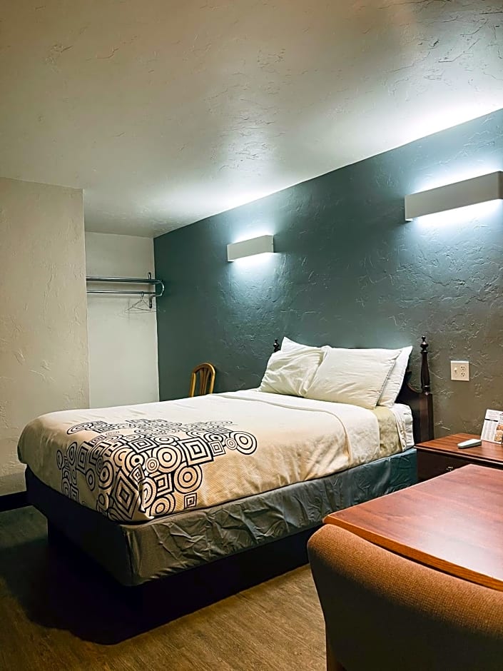 Century 21 Motel
