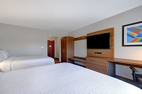 Standard Queen Room with Two Queen Beds