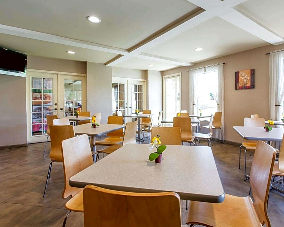 Quality Inn San Bernardino - Loma Linda