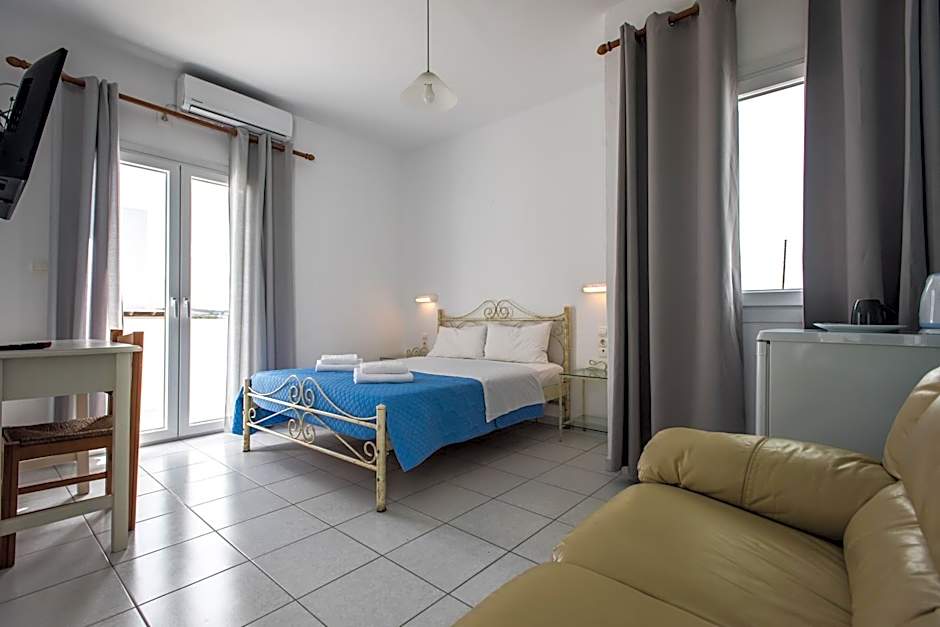 V-rooms in Milos Cyclades