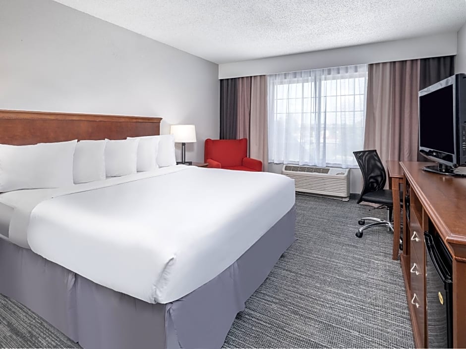 Country Inn & Suites by Radisson, Toledo, OH