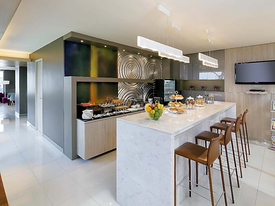 Mercure Bangkok Siam Hotel