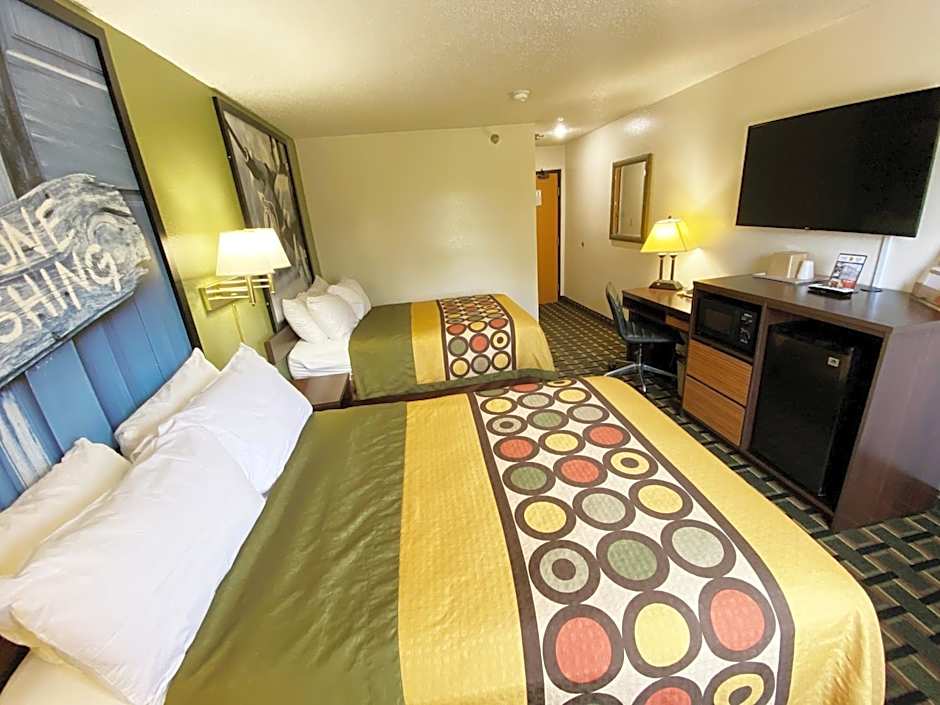 Super 8 by Wyndham Newport News/Jefferson Ave.