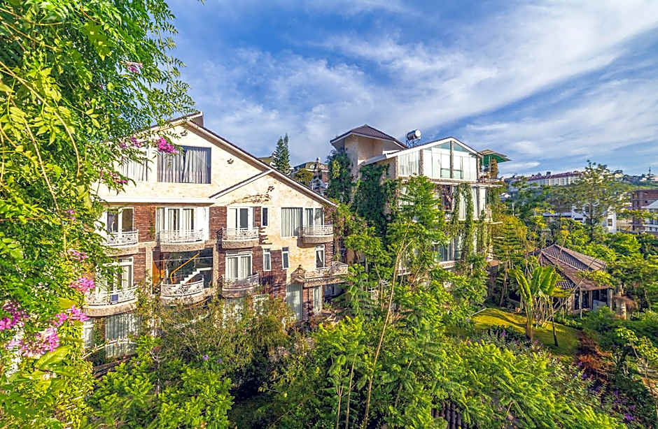 Dream Flower Dalat Hotel