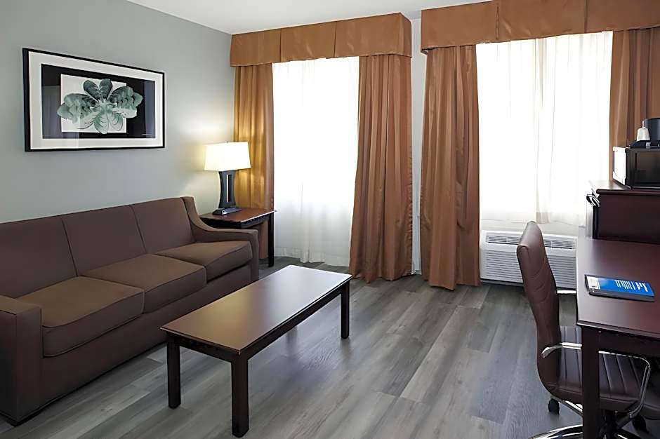 Best Western Paramus Hotel & Suites