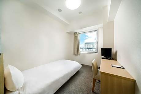 Adjoining Single Room (Non-Connecting Rooms) - Non-Smoking