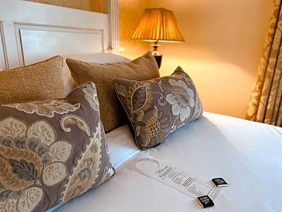 Le Bouchon Brasserie & Hotel