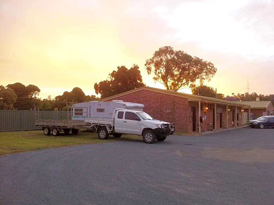 Bakery Park Motor Inn