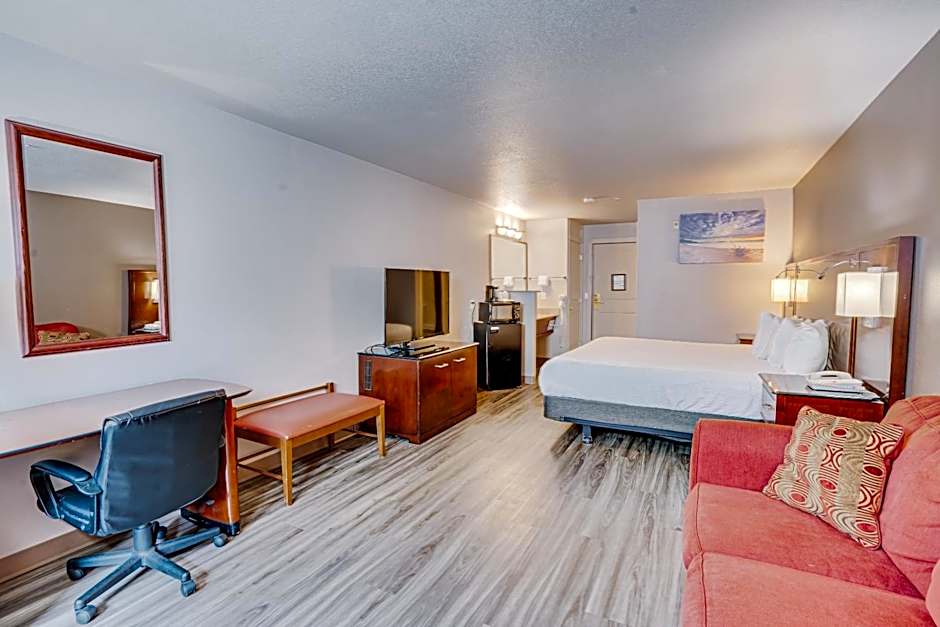 The Ashley Inn & Suites