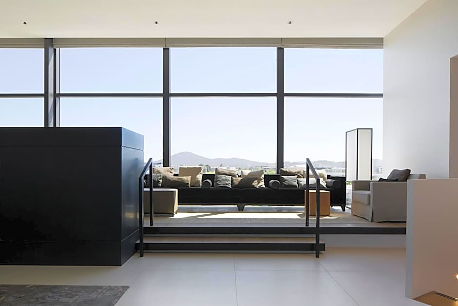 Little National Hotel