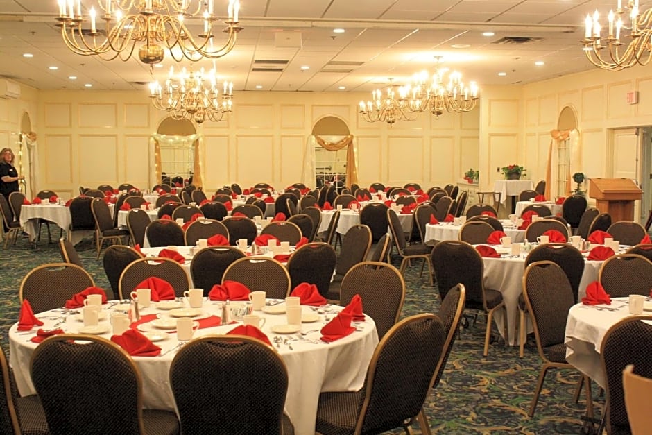 Senator Inn & Spa