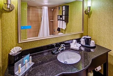 2 Queen Beds Nonsmoking