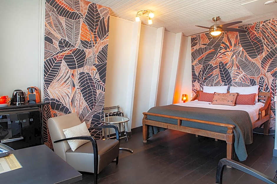 Zwanestein Canal House