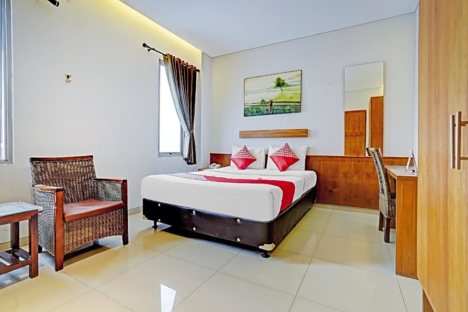 Super OYO Flagship 90501 Hotel Montameri