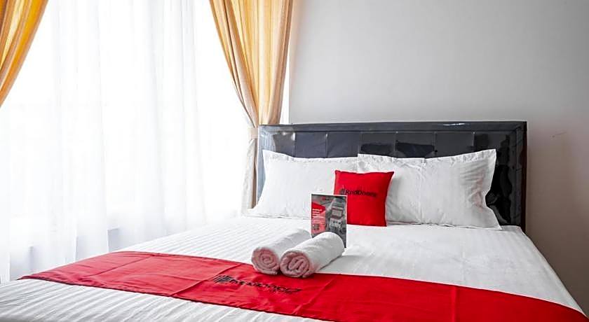RedDoorz near Siloam Karawaci 3