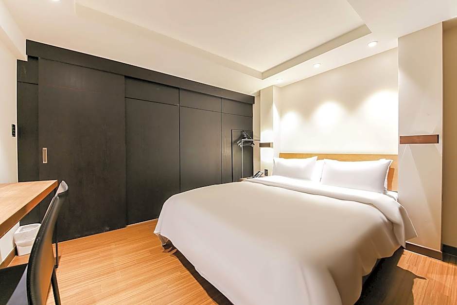 Winners Hotel