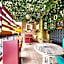 Urbanview Hotel 58 Bintaro by RedDoorz