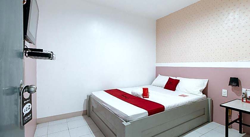 RedDoorz near SM Calamba