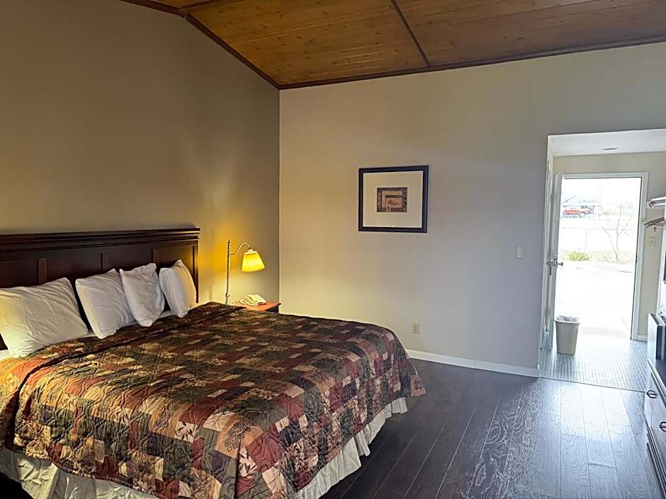 Town & Country Motel