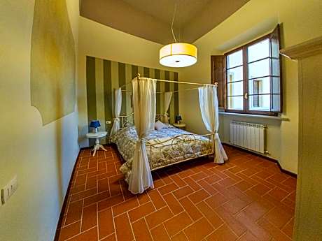 Standard Apartment - Split Level