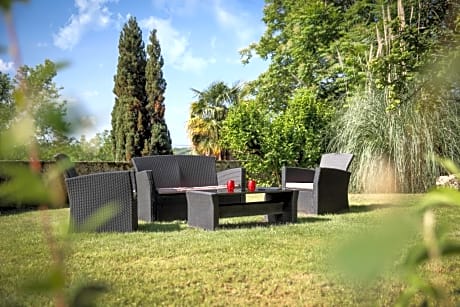 Studio with Garden View