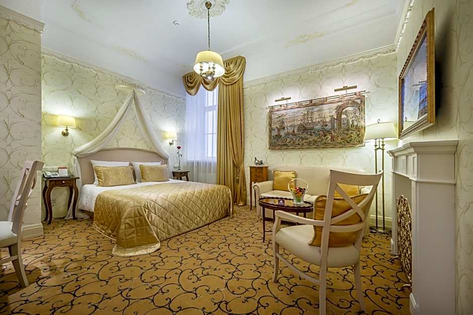 Imperial Hotel & Restaurant