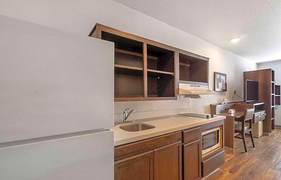 Extended Stay America Suites - Clearwater