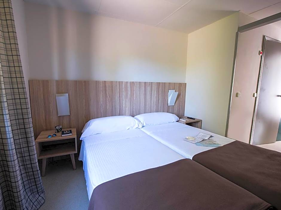 Albergue Monte Do Gozo