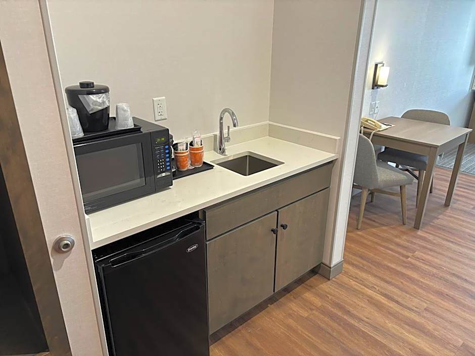 Comfort Suites Hotel and Conference Center