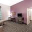 La Quinta Inn & Suites by Wyndham Hillsboro