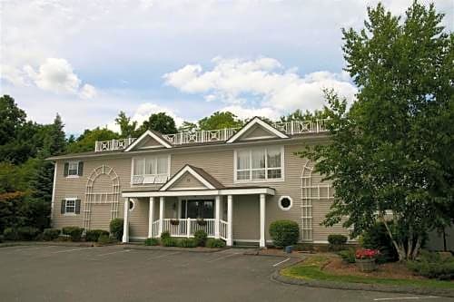 Berkshire Yankee Suites - An Extended Stay Hotel