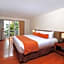 Hotel Windsor House Inn By GEH Suites