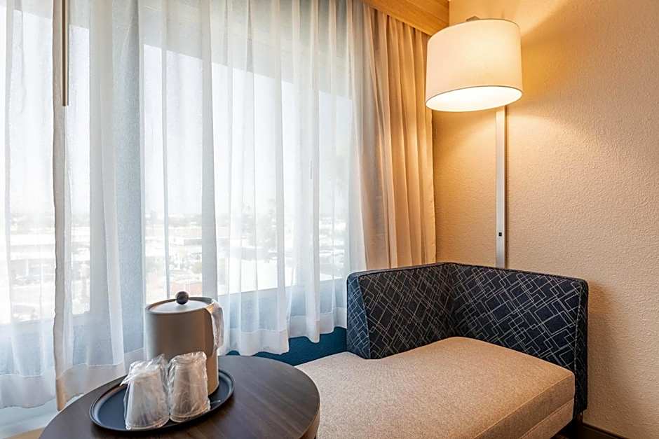 Holiday Inn Express Van Nuys By IHG