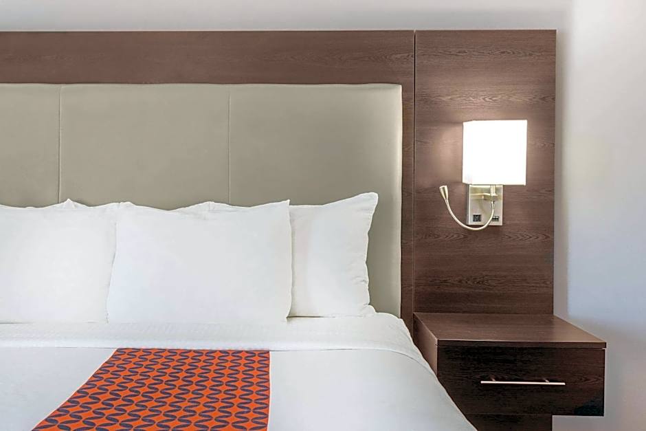 La Quinta Inn & Suites by Wyndham Rockford