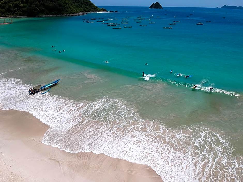 Sempiak Seaside Resort