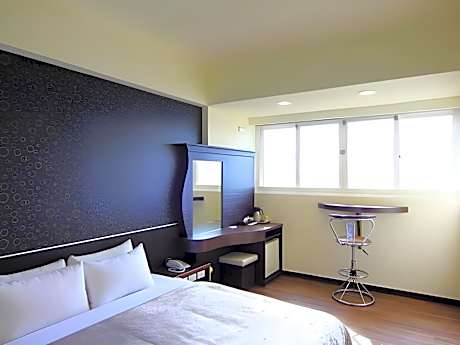 Deluxe Quadruple Room with Sea View