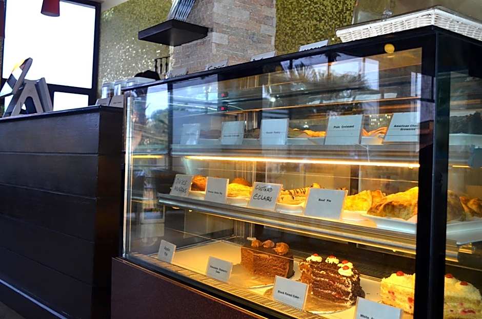 Hillside Plaza Hotel