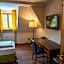 Noon Mirch Hotel Restaurant