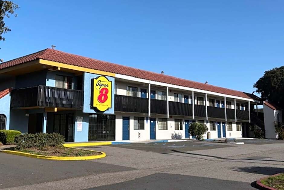 Super 8 by Wyndham Petaluma