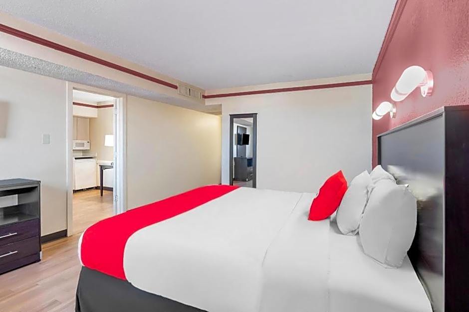 OYO Hotel Tulsa N Sheridan Rd & Airport