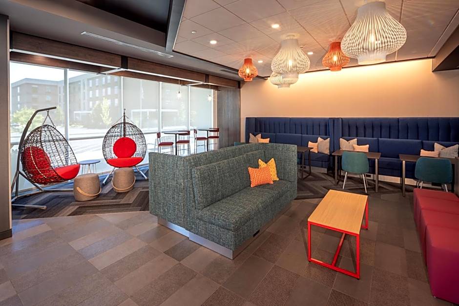 Tru by Hilton Yakima Airport