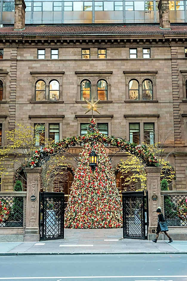 The Towers At Lotte New York Palace
